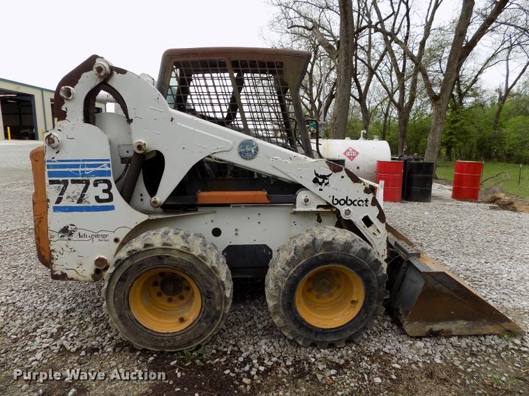 image for item A5061 2000 Bobcat 773 skid steer