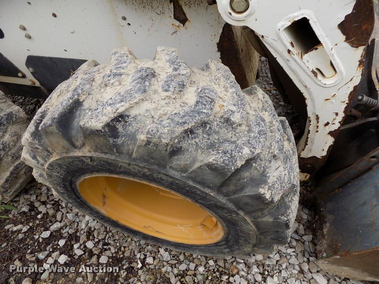 image for item A5061 2000 Bobcat 773 skid steer