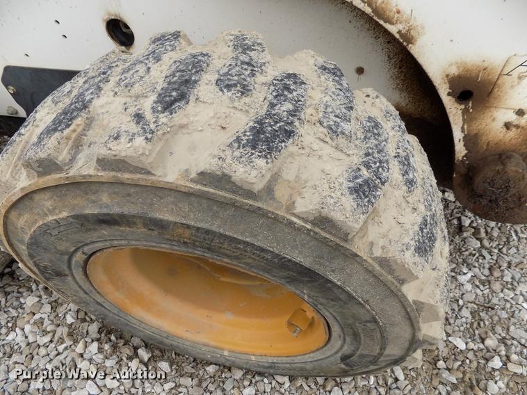 image for item A5061 2000 Bobcat 773 skid steer