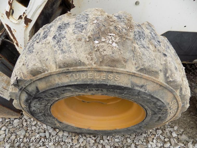 image for item A5061 2000 Bobcat 773 skid steer