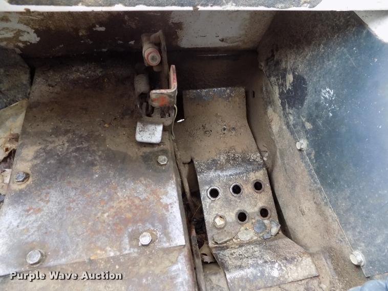 image for item A5061 2000 Bobcat 773 skid steer