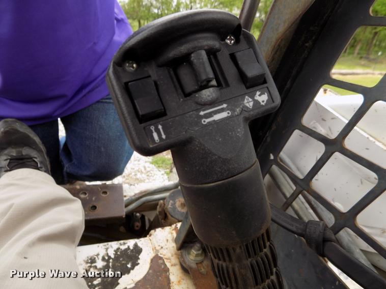 image for item A5061 2000 Bobcat 773 skid steer