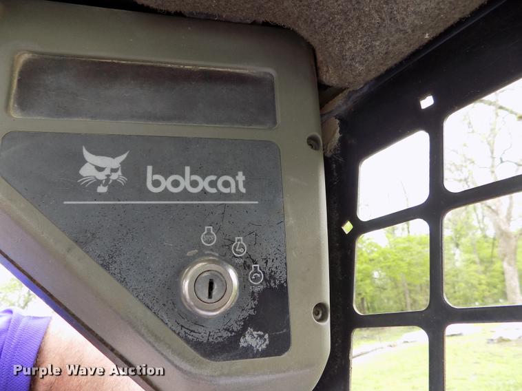 image for item A5061 2000 Bobcat 773 skid steer