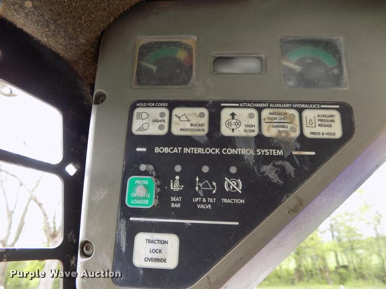 image for item A5061 2000 Bobcat 773 skid steer