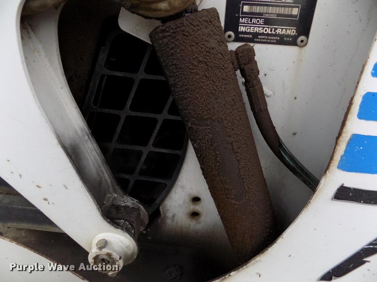 image for item A5061 2000 Bobcat 773 skid steer