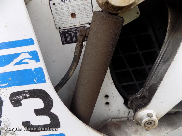 image for item A5061 2000 Bobcat 773 skid steer