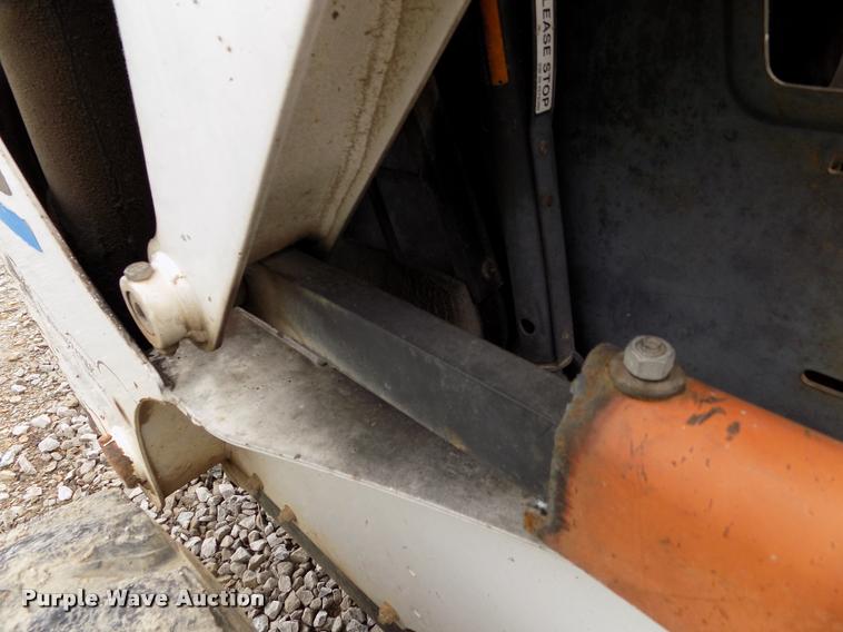 image for item A5061 2000 Bobcat 773 skid steer