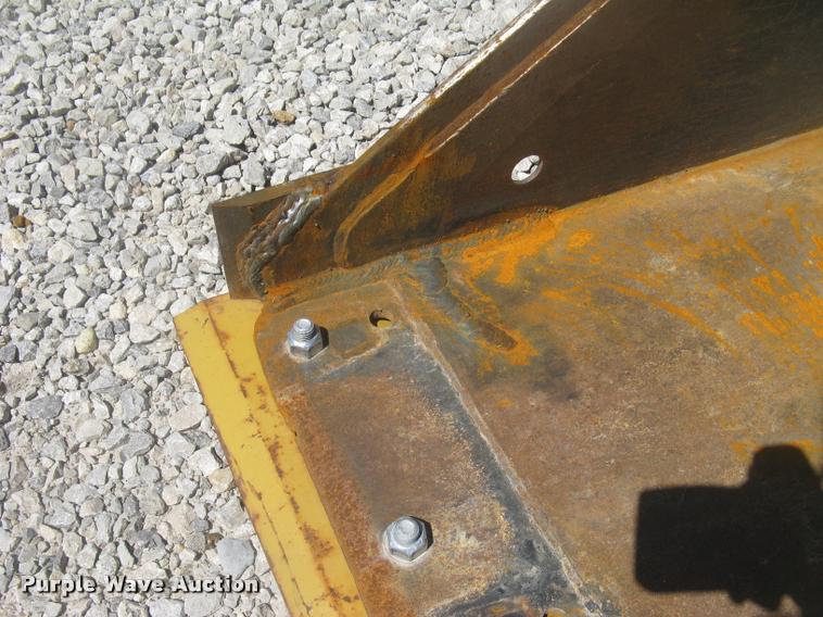 image for item AX9278 Caterpillar 292-9270 skid steer bucket