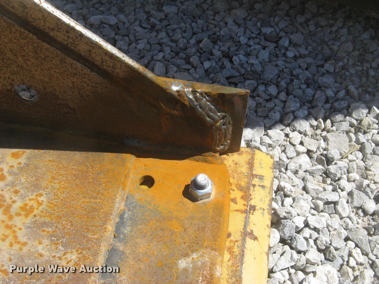 image for item AX9278 Caterpillar 292-9270 skid steer bucket