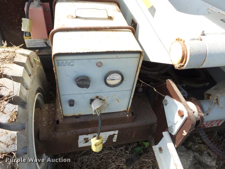 image for item BI9746 1999 Mec 3068ES scissor lift