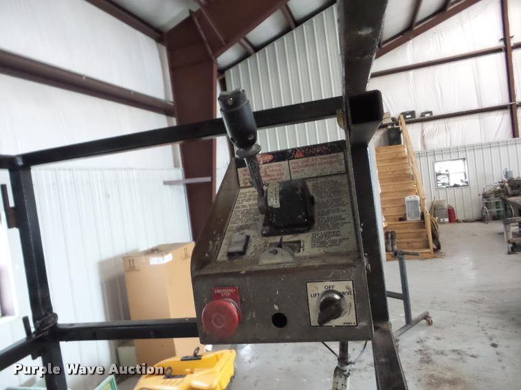 image for item BI9748 Economy BC2133 scissor lift