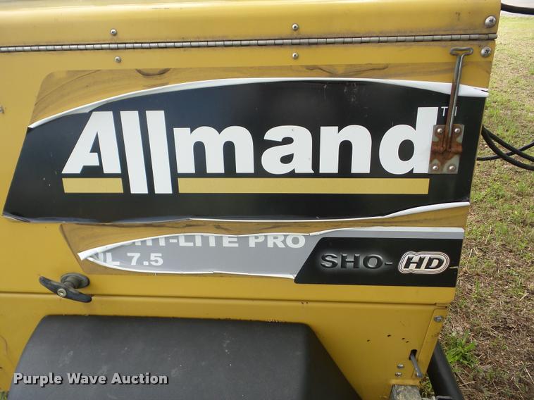 image for item BZ9731 Allmand Nite Light Pro light plant