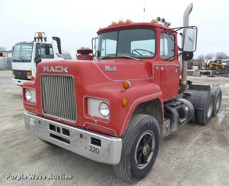 image for item CB9947 1980 Mack semi truck