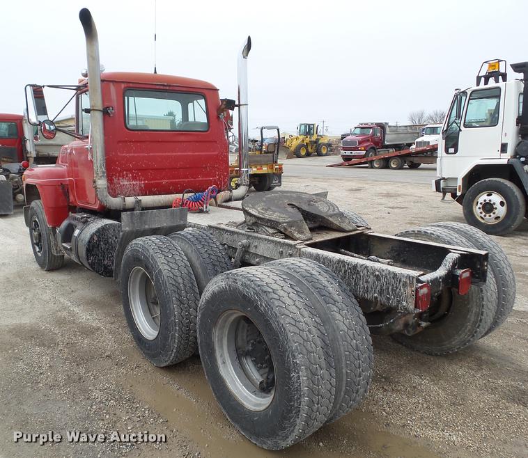 image for item CB9947 1980 Mack semi truck