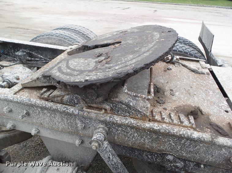 image for item CB9947 1980 Mack semi truck