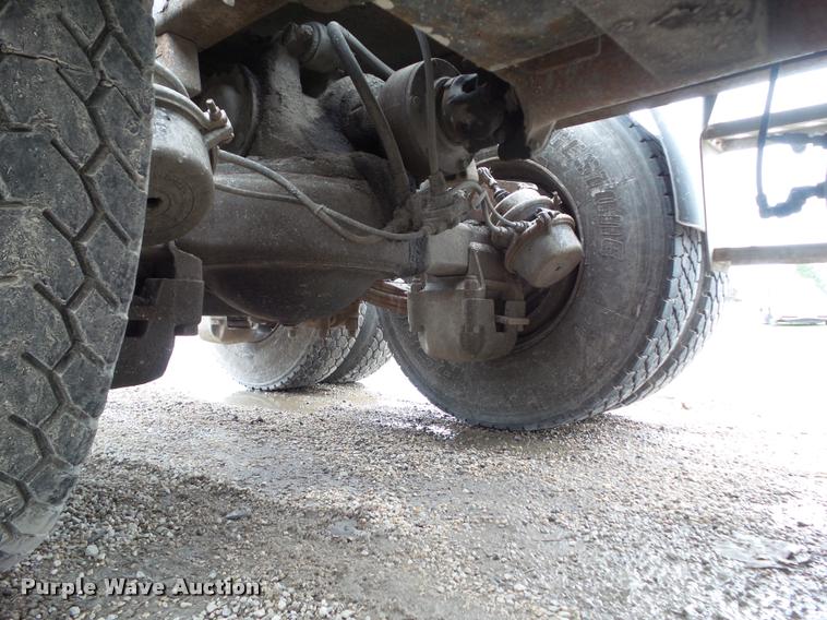 image for item CB9947 1980 Mack semi truck