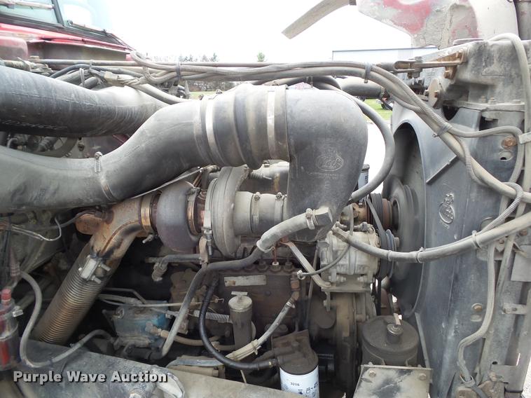 image for item CB9947 1980 Mack semi truck