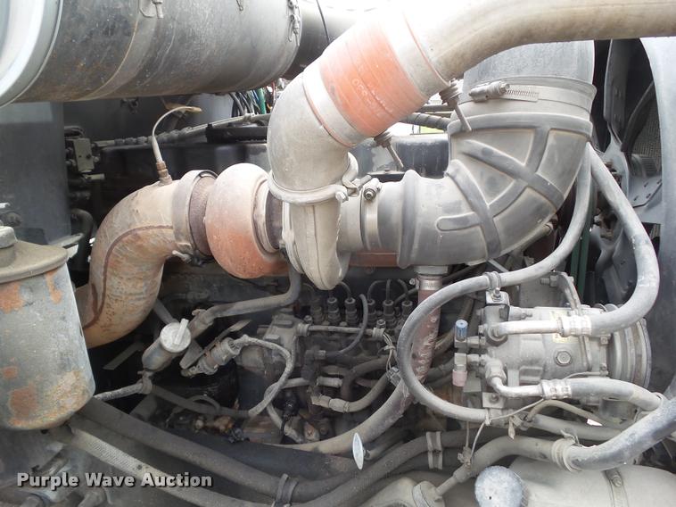 image for item CB9948 1992 Mack CH613 semi truck