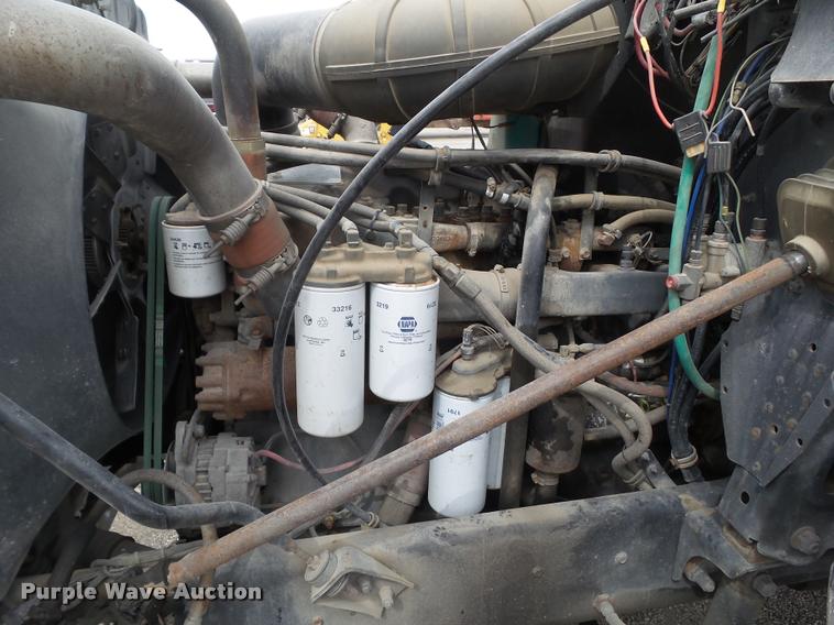 image for item CB9948 1992 Mack CH613 semi truck