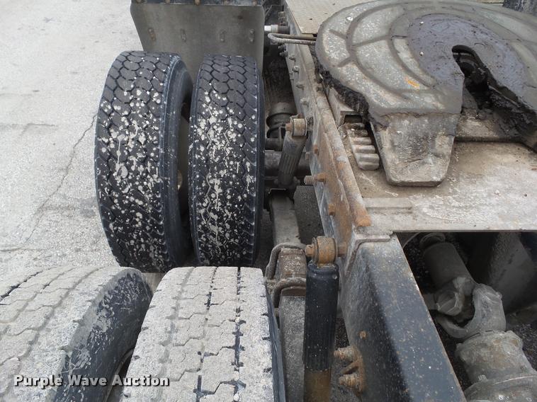 image for item CB9949 1990 Mack CH613 semi truck