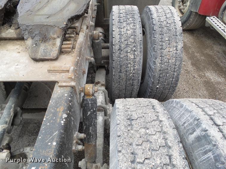 image for item CB9949 1990 Mack CH613 semi truck