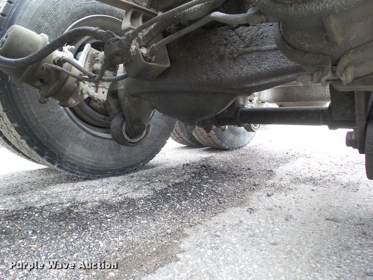 image for item CB9949 1990 Mack CH613 semi truck