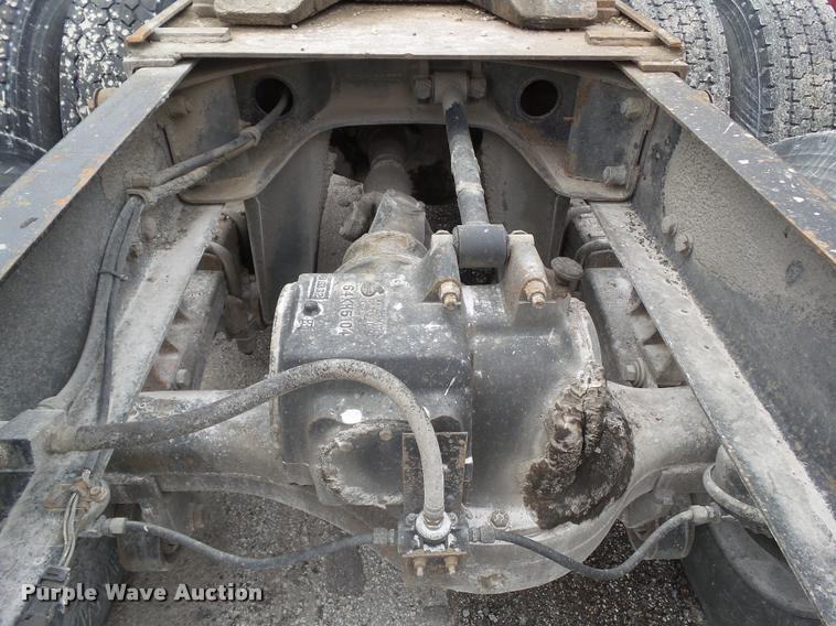 image for item CB9949 1990 Mack CH613 semi truck