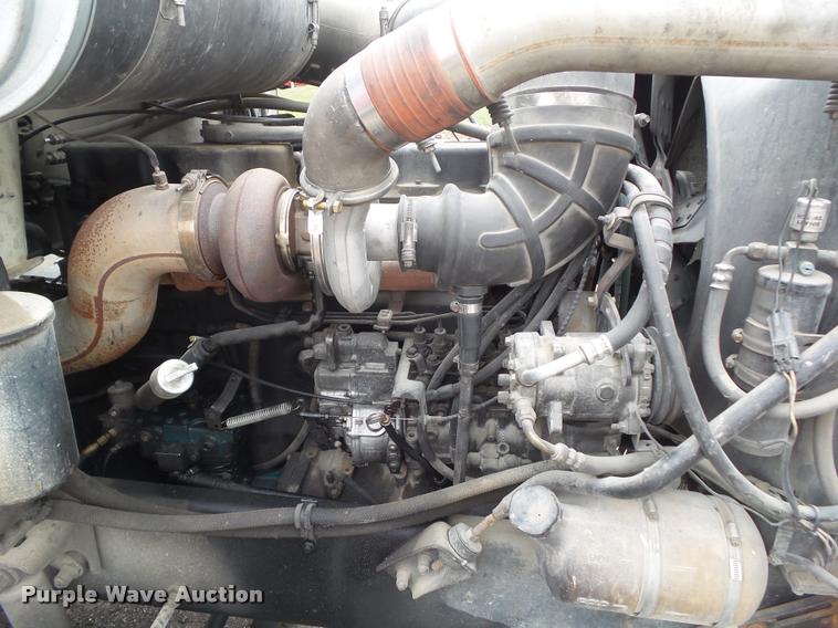 image for item CB9949 1990 Mack CH613 semi truck