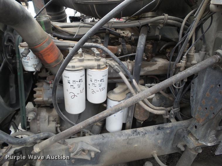 image for item CB9949 1990 Mack CH613 semi truck