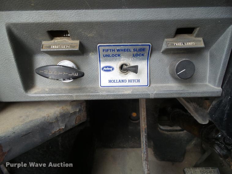 image for item CB9949 1990 Mack CH613 semi truck