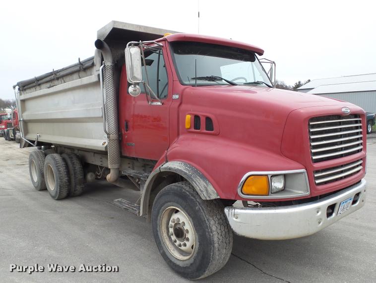 image for item CB9950 2000 Sterling L8513 dump truck