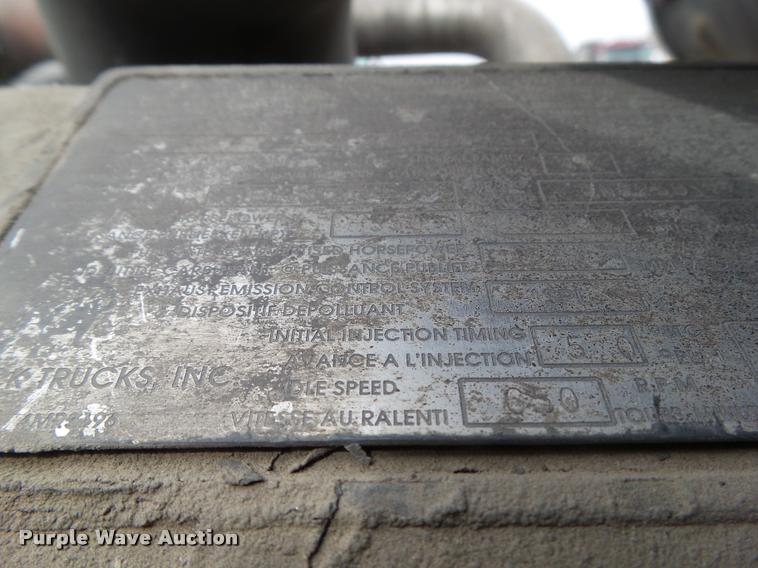 image for item CB9951 1996 Mack CH613 semi truck