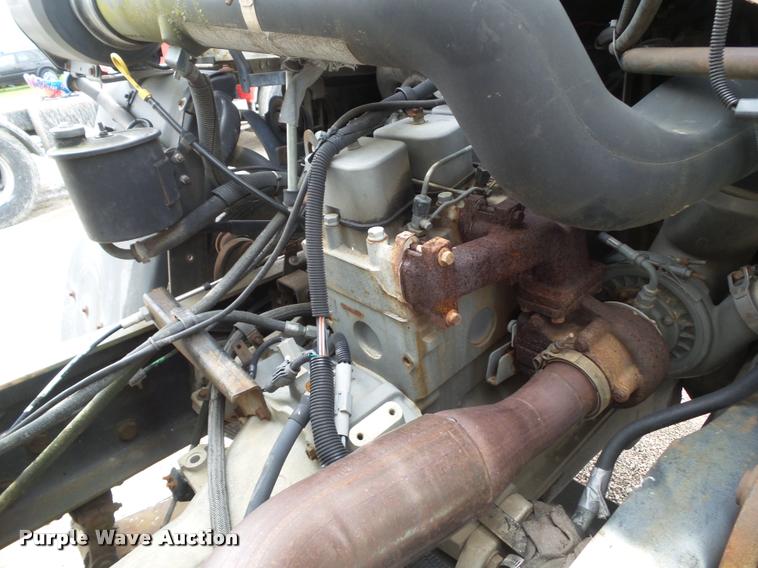 image for item CB9952 1994 Ford CF7000 tank truck