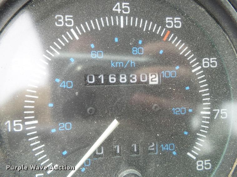 image for item CB9952 1994 Ford CF7000 tank truck