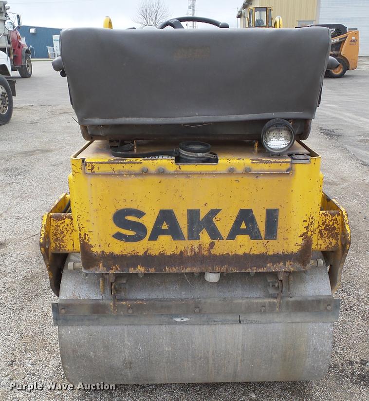 image for item CB9954 2001 Sakai SW320 double drum vibratory roller