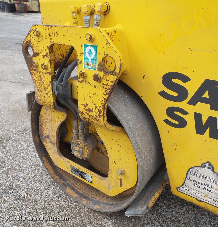 image for item CB9954 2001 Sakai SW320 double drum vibratory roller