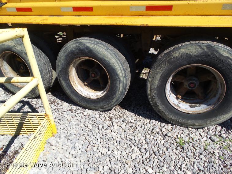 image for item CB9956 1993 Load King bottom dump trailer