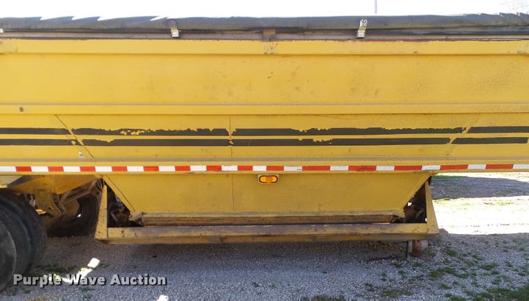image for item CB9957 1995 Load King bottom dump trailer