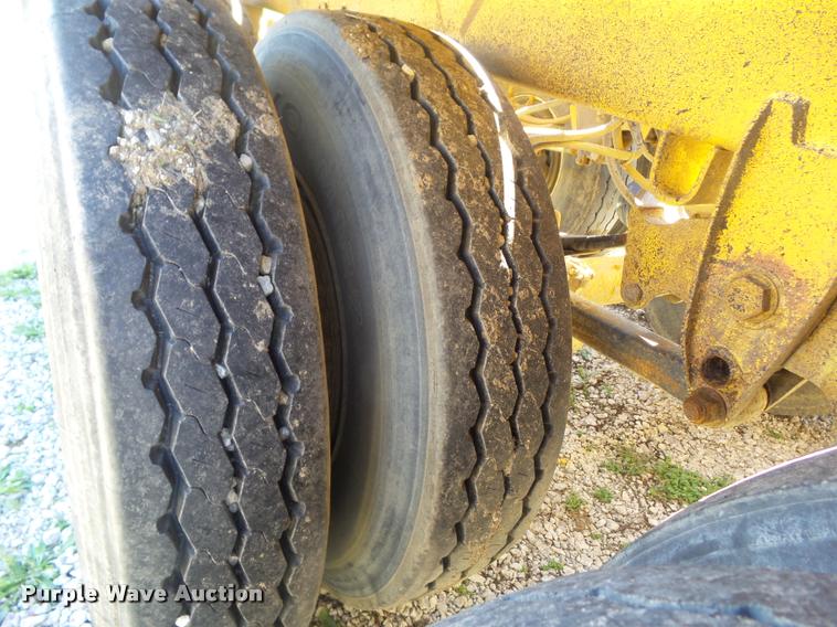 image for item CB9957 1995 Load King bottom dump trailer