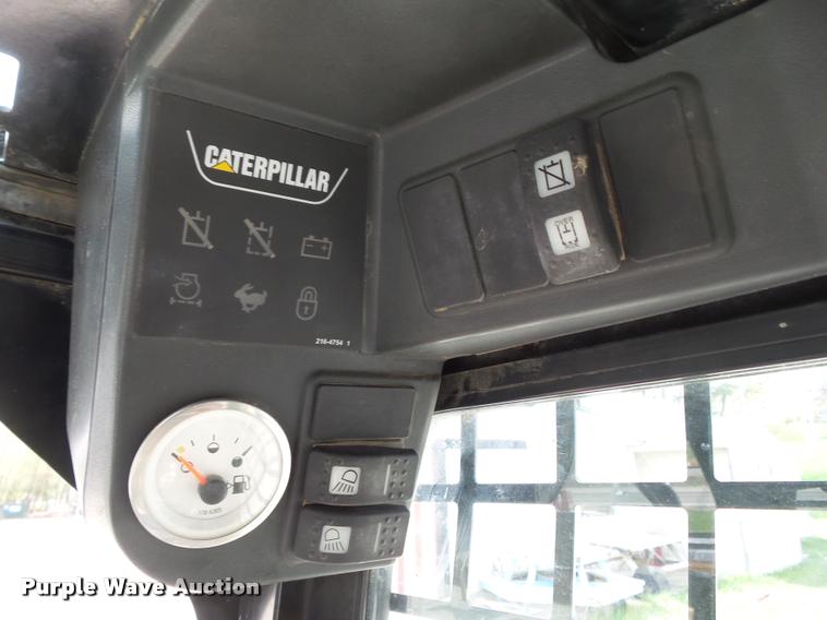 image for item CB9976 2005 Caterpillar 277B skid steer