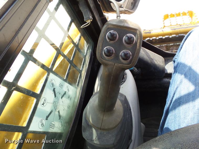 image for item CB9976 2005 Caterpillar 277B skid steer