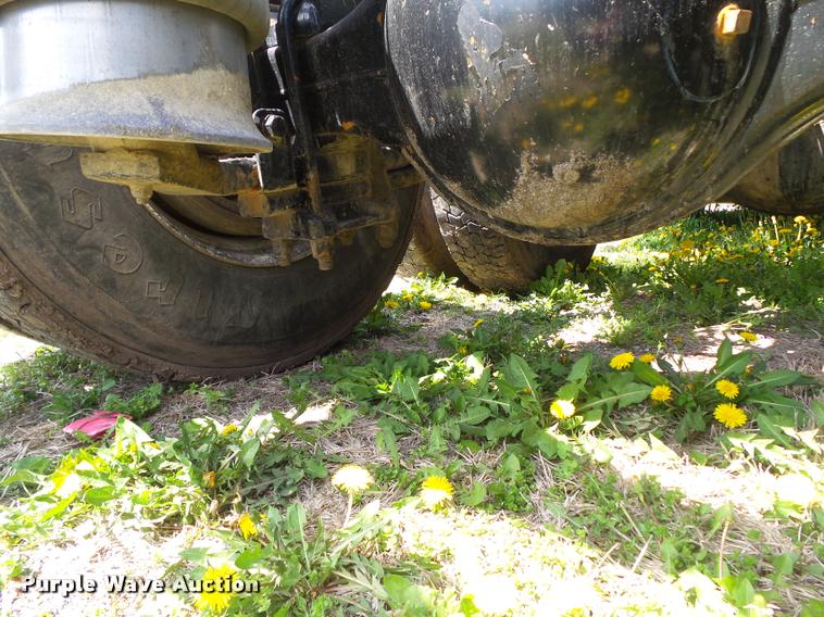 image for item CB9983 2000 Sterling AT9500 semi truck