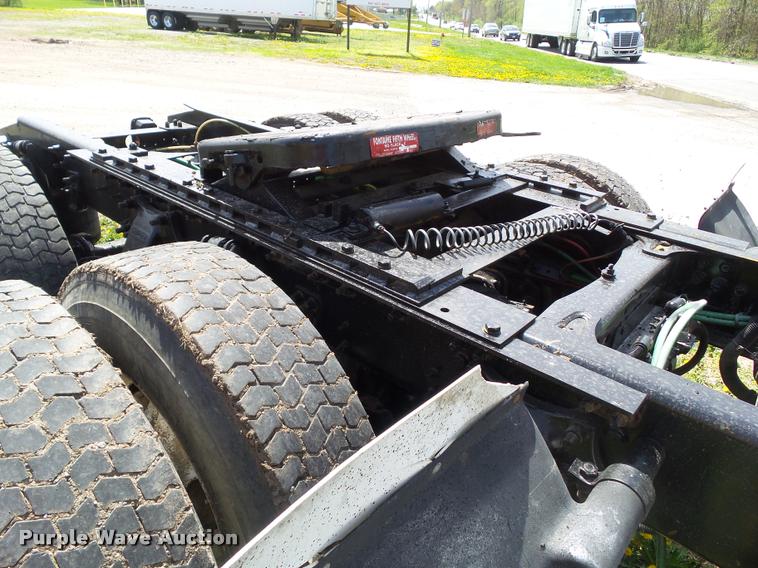 image for item CB9983 2000 Sterling AT9500 semi truck