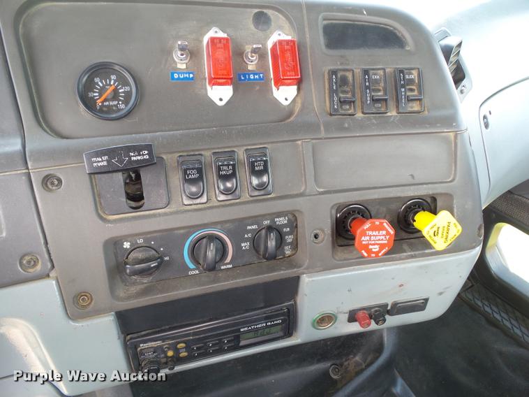 image for item CB9983 2000 Sterling AT9500 semi truck