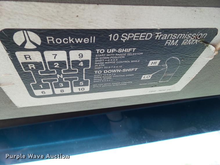 image for item CB9983 2000 Sterling AT9500 semi truck