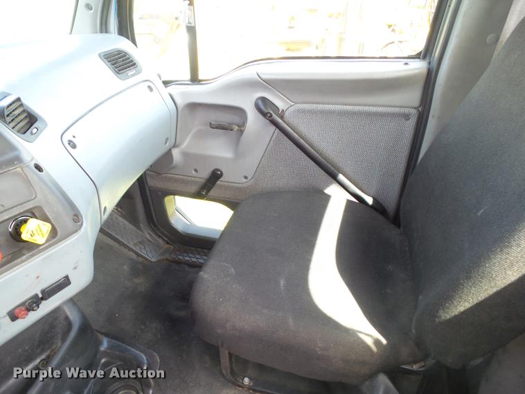 image for item CB9983 2000 Sterling AT9500 semi truck