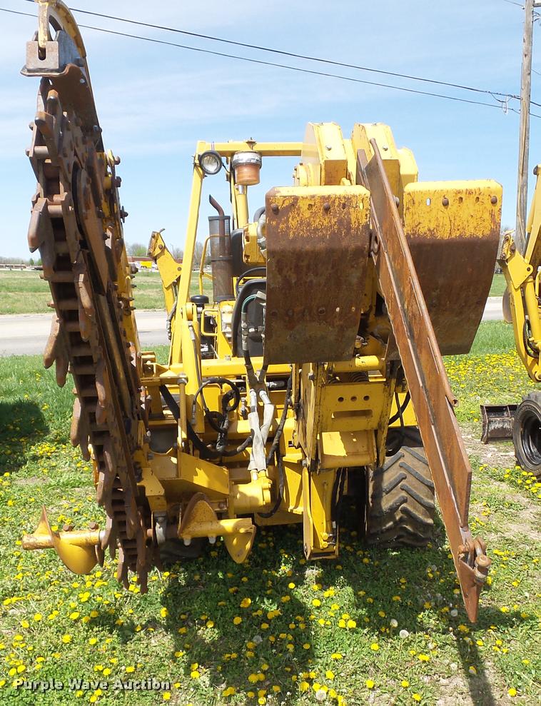 image for item CB9984 2002 Vermeer V5750 trencher