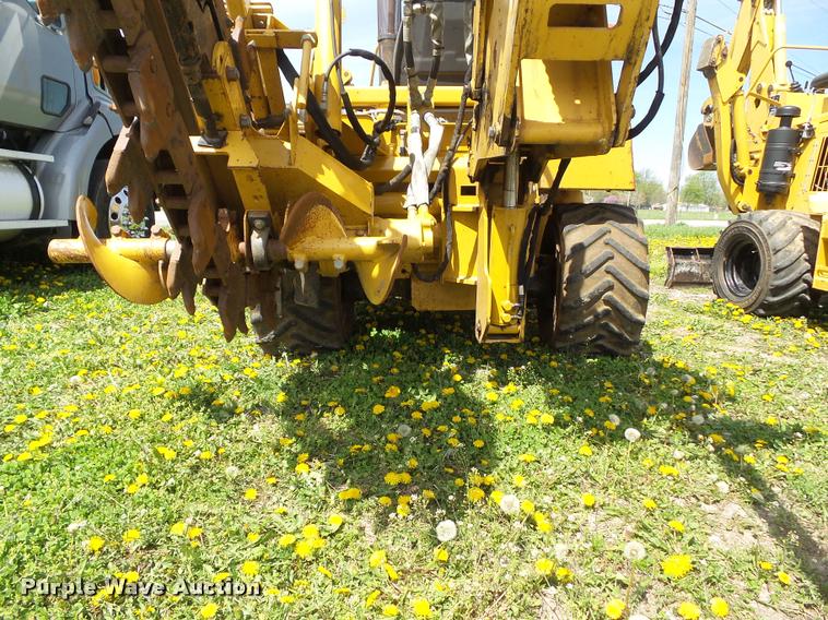 image for item CB9984 2002 Vermeer V5750 trencher