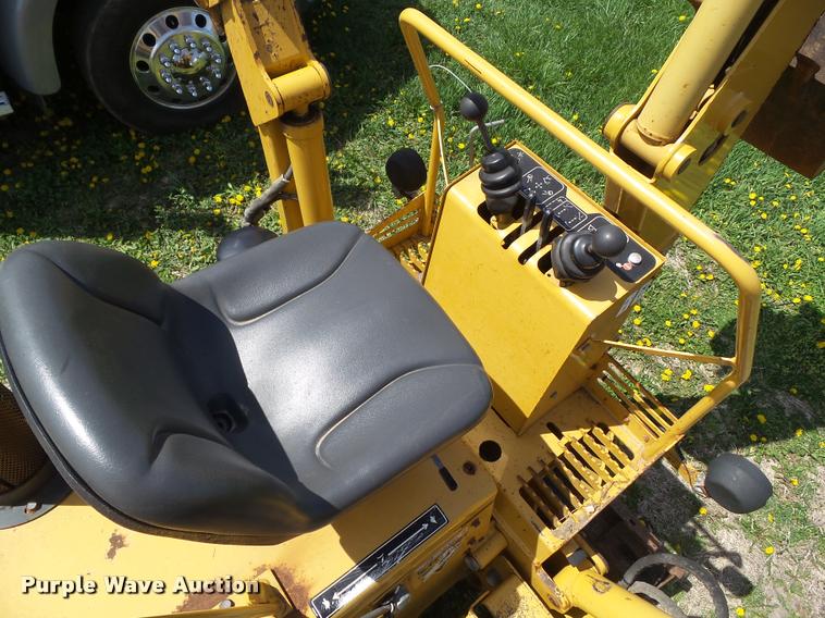 image for item CB9984 2002 Vermeer V5750 trencher