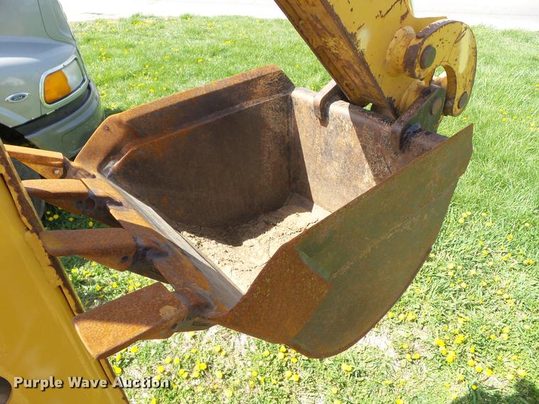 image for item CB9984 2002 Vermeer V5750 trencher